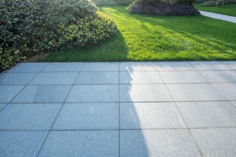 Am&eacute;nagement de terrasse : cr&eacute;er un espace convivial et durable